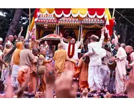 Srila Prabhupada Dances on Stage at San Fransisco Rathayatra